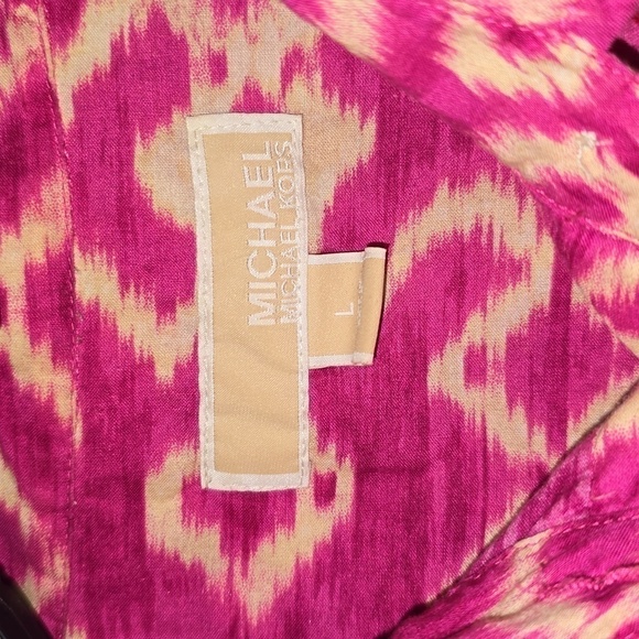 Michael Kors Women's Pink Print Button-Down Blouse. - Picture 3 of 6
